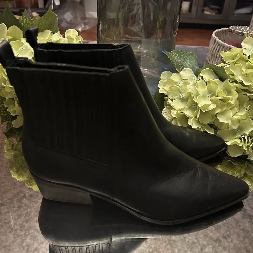 Marc Fisher Ulora Booties